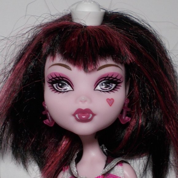 Monster High Draculaura the sailor Doll EUC - Picture 5 of 12